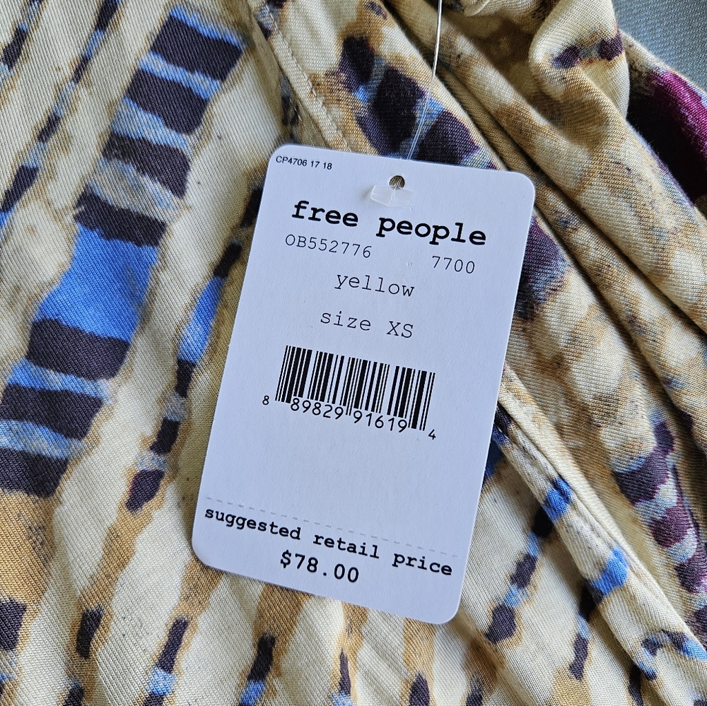 Free People Day Dreamers Tank Top VNeck Faux Batik Print Handkerchief Hem XS NWT - Picture 3 of 15